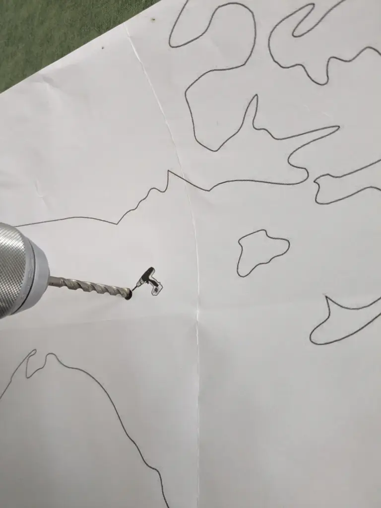 Montage der beleuchteten Weltkarte